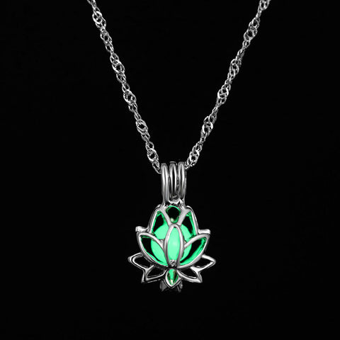 Moon Glowing Necklace